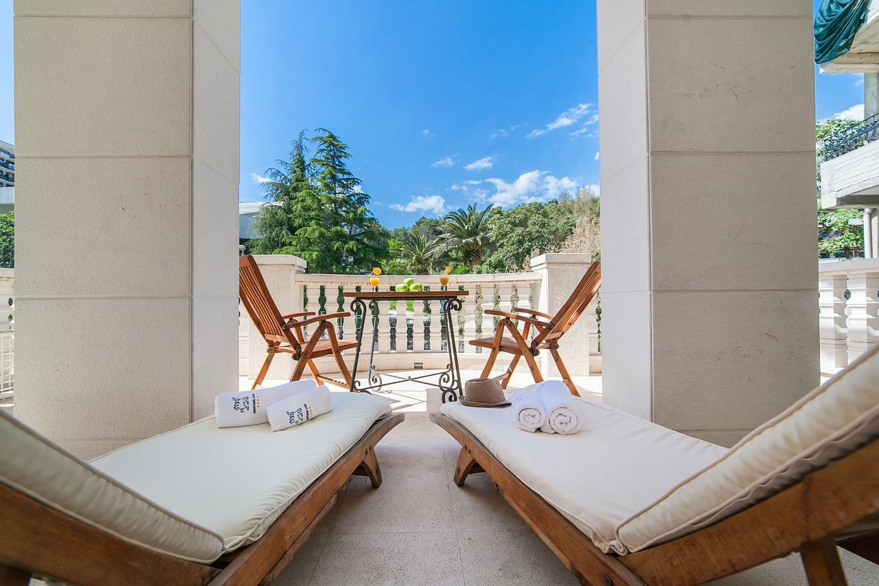 Apartments Grifone Lux Herceg Novi Exterior foto