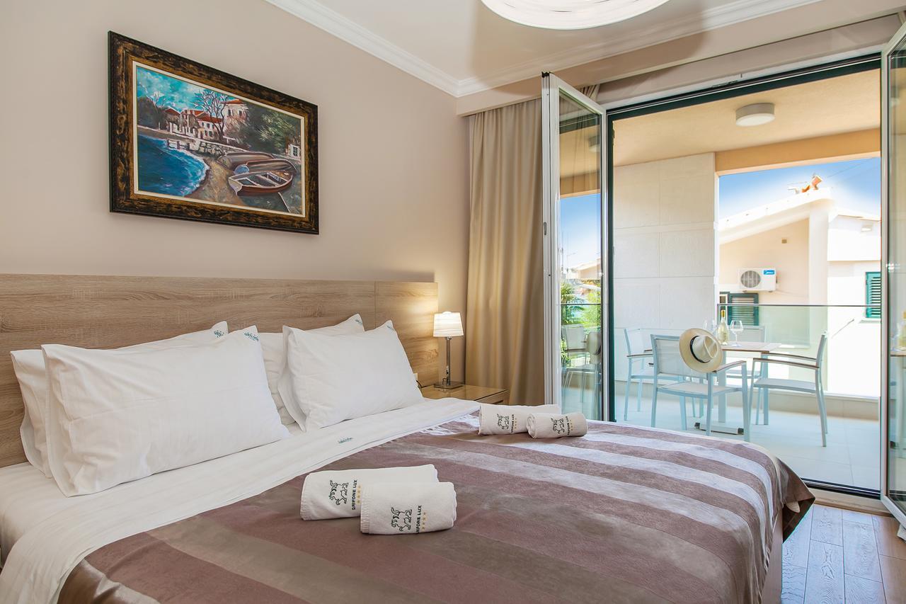 Apartments Grifone Lux Herceg Novi Exterior foto