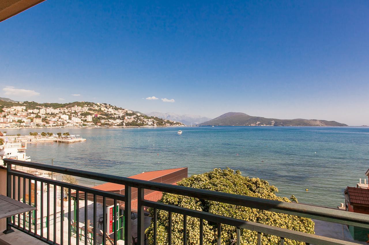 Apartments Grifone Lux Herceg Novi Exterior foto