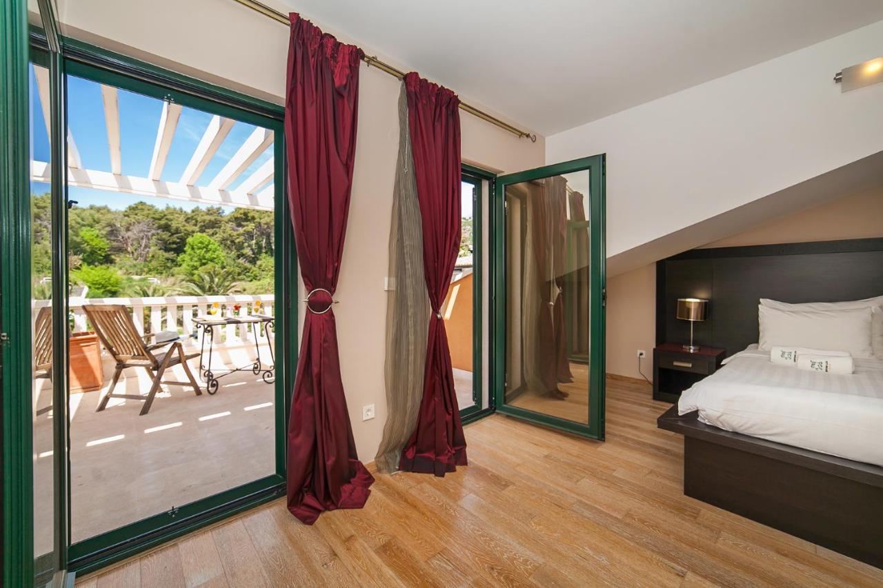 Apartments Grifone Lux Herceg Novi Exterior foto